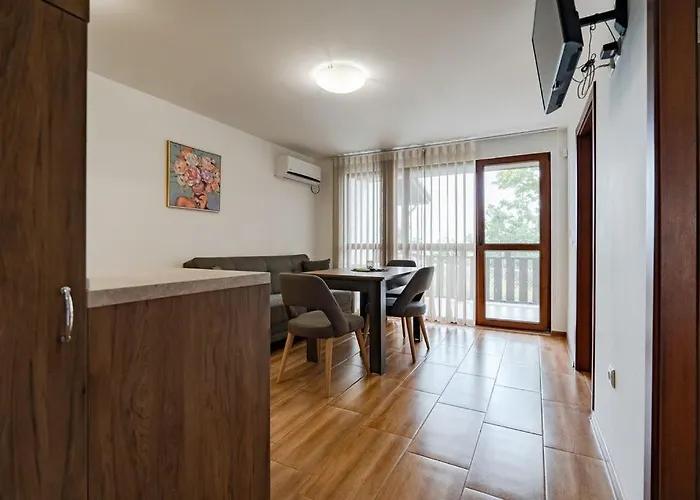 Vakantiepark Complex Fichoza 3*